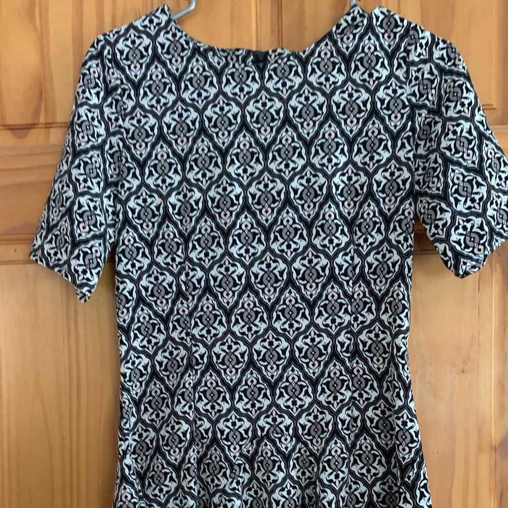 Beautiful Patterned Formal Dress - Picture 2 of 2